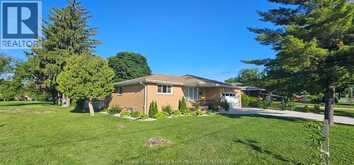 2571 JOS ST LOUIS AVENUE | Windsor Ontario | Slide Image Nineteen