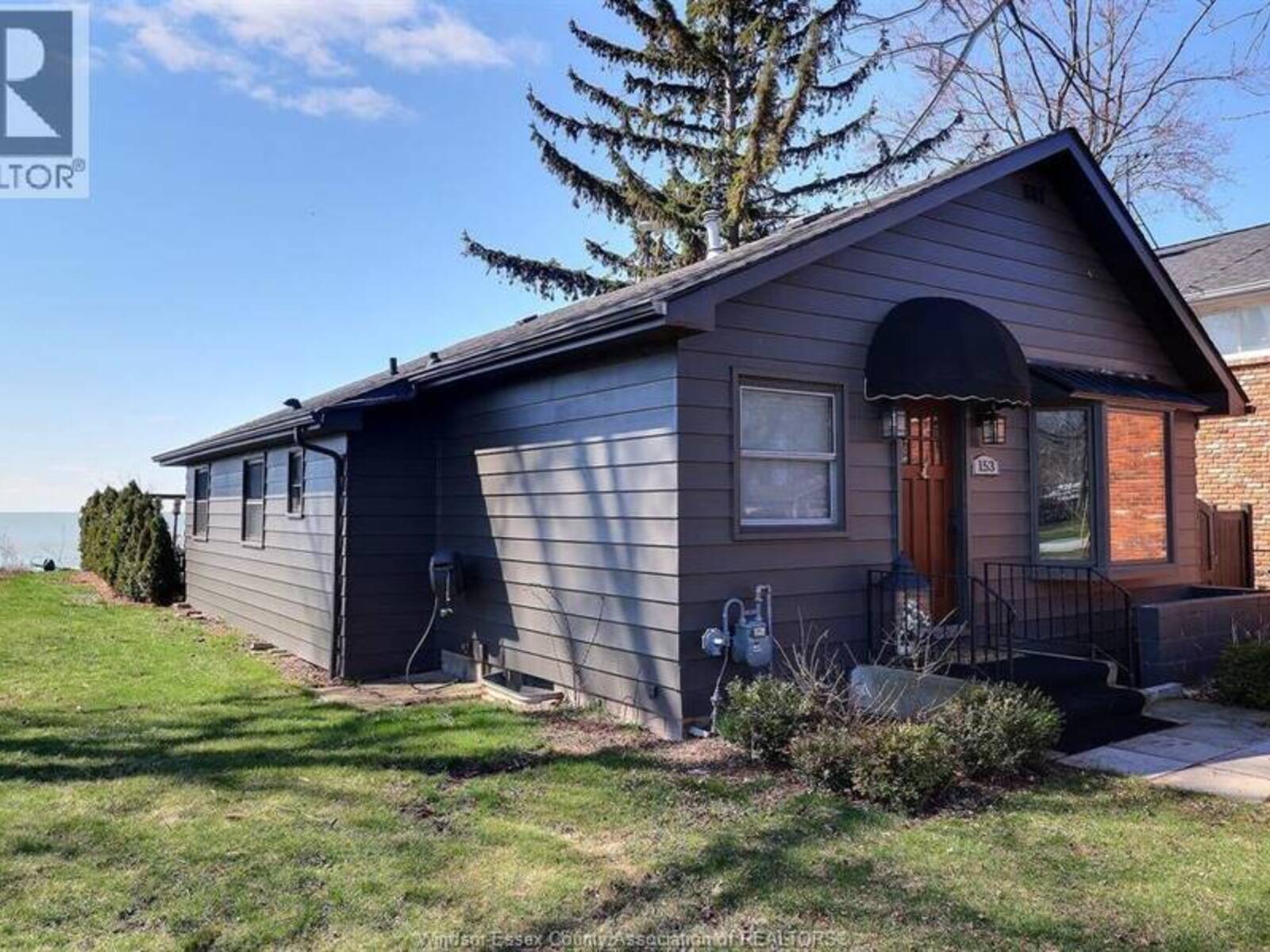 153 ADELAIDE STREET, Essex, Ontario N0R 1G0