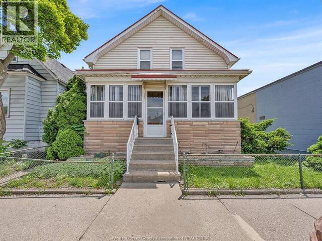 1221 ERIE Windsor Ontario, N9A 3Z6 - 5 Bedrooms Home For Sale