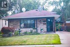 2709 CLEMENCEAU | Windsor Ontario | Slide Image Two