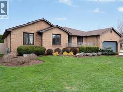 2098 EDGEMORE AVENUE LaSalle Ontario, N9H 2K1