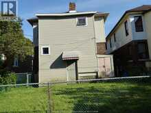 1140 GILES BOULEVARD East | Windsor Ontario | Slide Image Four