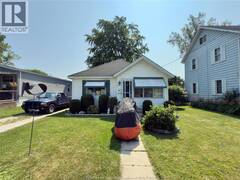 83 VICTORIA AVENUE Kingsville Ontario, N9Y 1T2