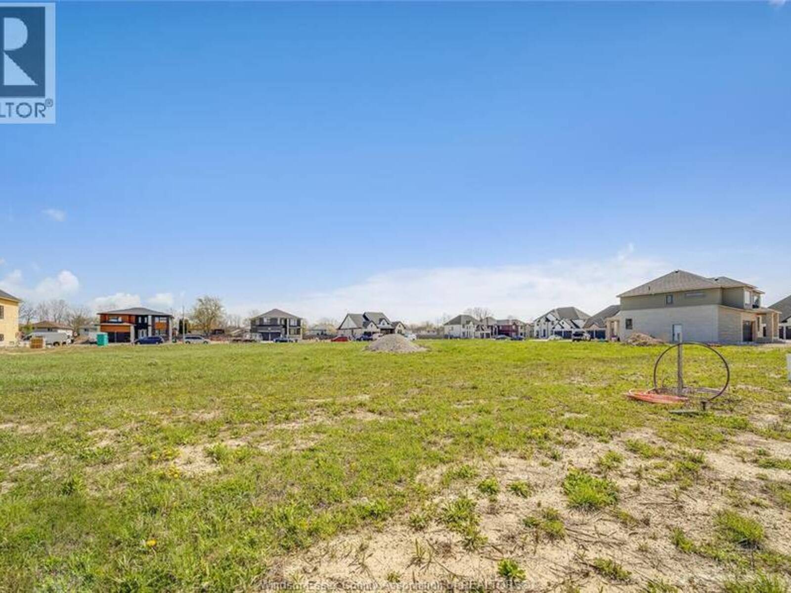 3691 FARROW AVENUE, Windsor, Ontario N8H 0B3