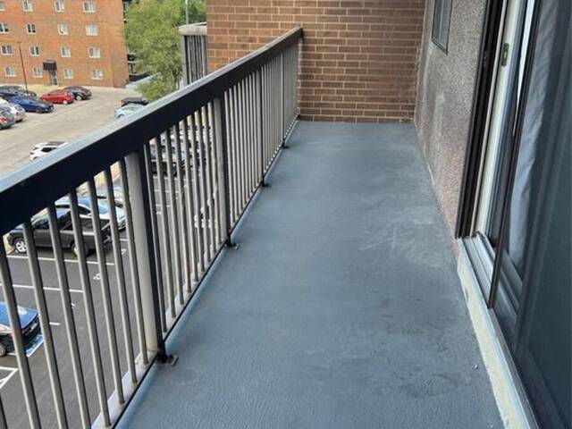 3936 WYANDOTTE STREET East Unit# 513 Windsor Ontario, N8Y 4V1 - 1 Bedroom Condo For Sale