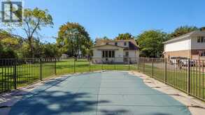 4054 ROSELAND DRIVE West | Windsor Ontario | Slide Image Forty