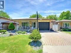 1651 COURTLAND Windsor Ontario, N8T 3K5