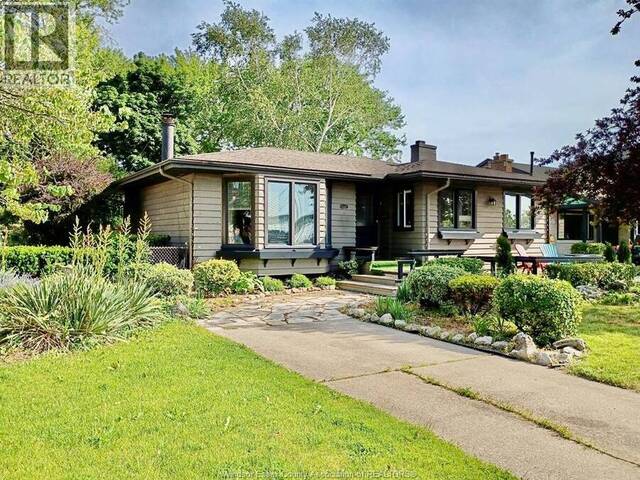 2437 RIVERSIDE DRIVE West Windsor Ontario, N9B 1B2 - 2 Bedrooms Waterfront Home For sale