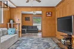 637 CAMERON | Windsor Ontario | Slide Image Nine