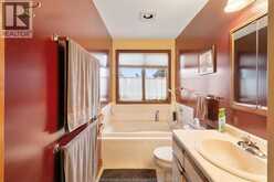 879 ROAD 2 W | Kingsville Ontario | Slide Image Thirteen