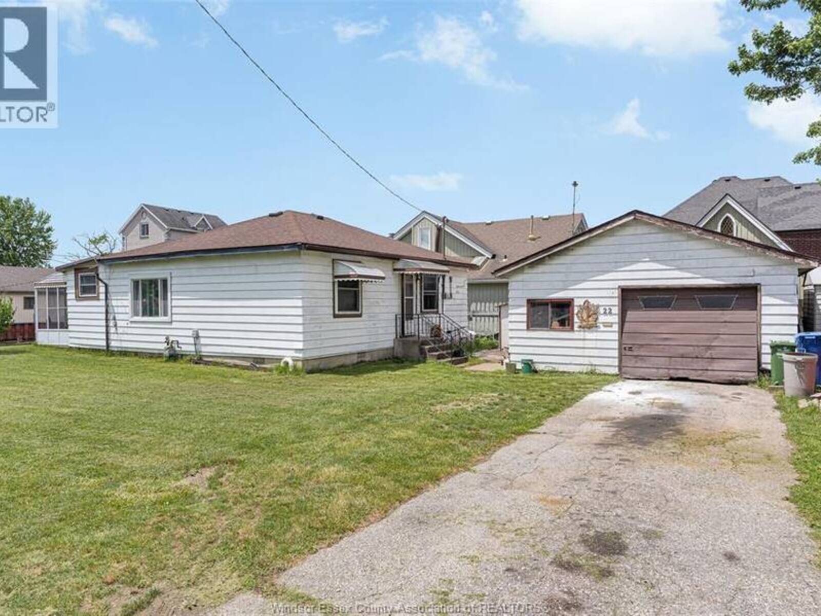 22 MANHATTAN STREET, LaSalle, Ontario N9J 2L7