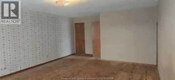 960 SCOFIELD AVENUE | Windsor Ontario | Slide Image Two