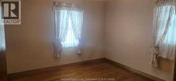 960 SCOFIELD AVENUE | Windsor Ontario | Slide Image Thirteen