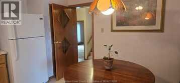 960 SCOFIELD AVENUE | Windsor Ontario | Slide Image Sixteen
