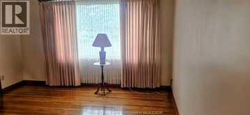 960 SCOFIELD AVENUE | Windsor Ontario | Slide Image Twelve
