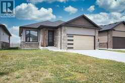 26 EVENING DRIVE | Chatham Ontario | Slide Image Two