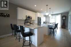 26 EVENING DRIVE | Chatham Ontario | Slide Image Eight