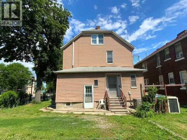 2995 UNIVERSITY AVE W Windsor Ontario, N9C 1G4 - 6 Bedrooms Home For Sale