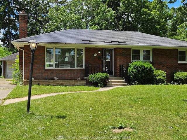 2721 VIRGINIA PARK AVENUE Windsor Ontario, N9E 2B5 - 3 Bedrooms Home For Sale