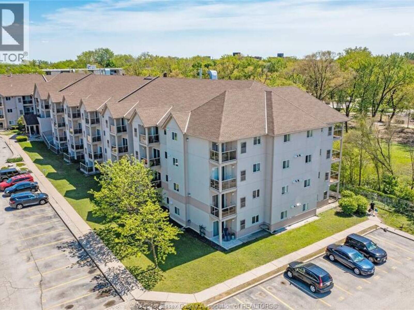 3000 SANDWICH STREET Unit# 414, Windsor, Ontario N9C 4G3
