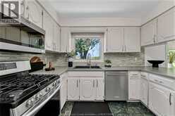 224 WEST PIKE CREEK | Tecumseh Ontario | Slide Image Nine