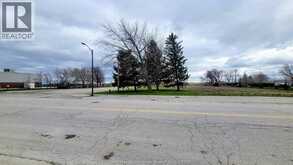 7119 TECUMSEH ROAD | Windsor Ontario | Slide Image Two