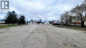 7119 TECUMSEH ROAD | Windsor Ontario | Slide Image Three