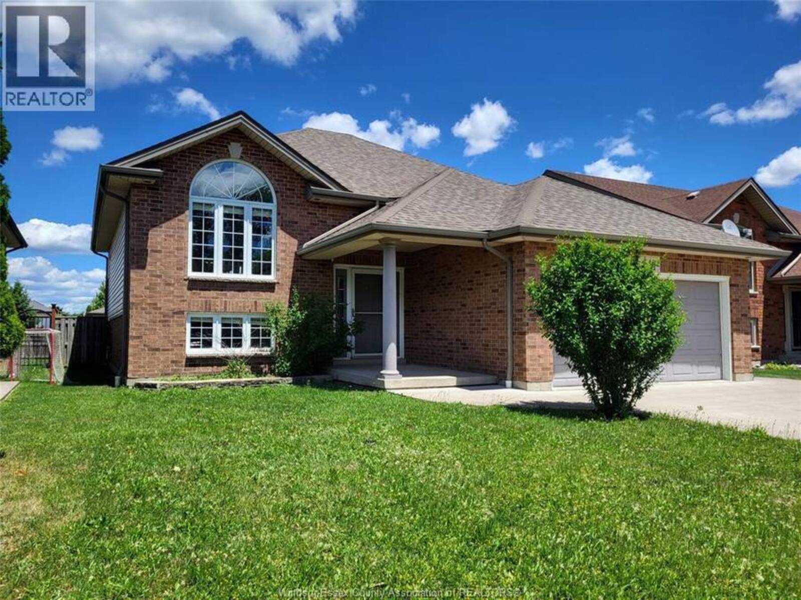 340 WHITE CRESCENT, Amherstburg, Ontario N9V 4C7