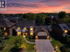 28 CLEOPHAS DRIVE Tecumseh Ontario, N8N 4J9