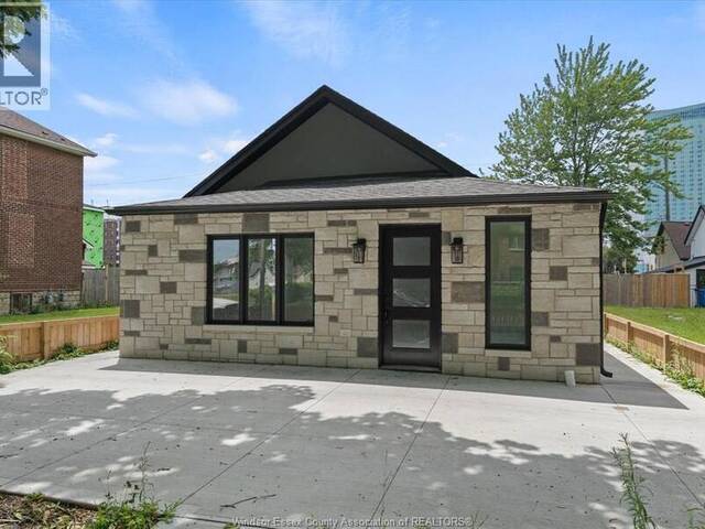 229 Aylmer Windsor Ontario, N9A 1T1 - 3 Bedrooms Home For Sale