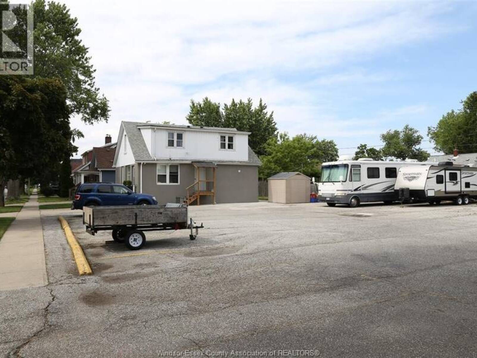 V/L CADILLAC, Windsor, Ontario N8W 3Y4