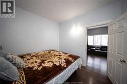 894 UNIVERSITY AVENUE | Windsor Ontario | Slide Image Thirteen