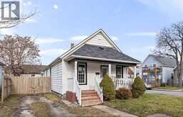 894 UNIVERSITY AVENUE | Windsor Ontario | Slide Image Two