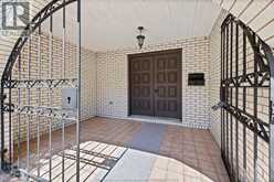 3770 HUNTINGTON | Windsor Ontario | Slide Image Three
