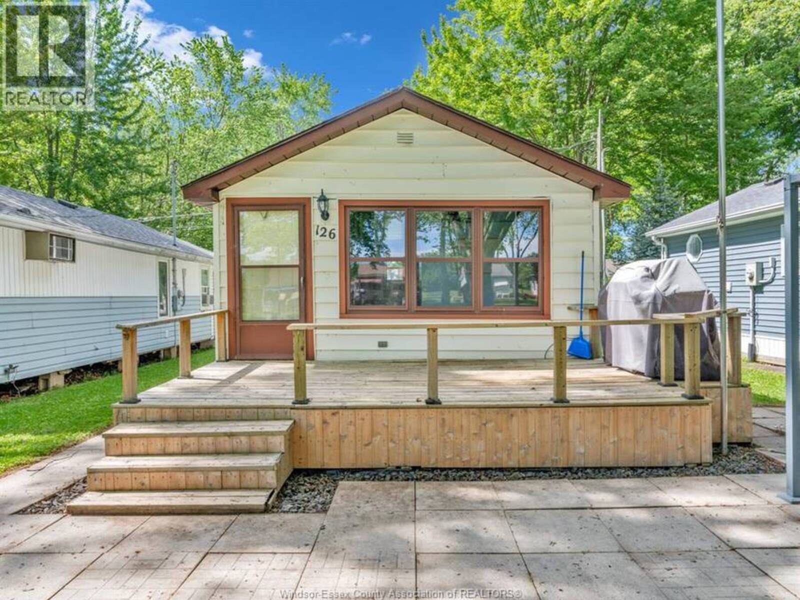 126 PLEASURE BEACH, Harrow, Ontario N0R 1G0