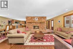 274 IRWIN | Essex Ontario | Slide Image Nine