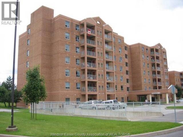 3855 SOUTHWINDS DRIVE Unit# 702 Windsor Ontario, N9G 2N2 - 2 Bedrooms Home For Sale