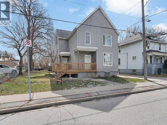 559 ASSUMPTION Windsor Ontario, N9A 3B3 - 4 Bedrooms Home For Sale