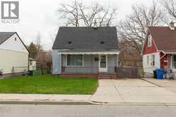 1015 PARTINGTON AVENUE | Windsor Ontario | Slide Image Three