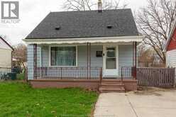 1015 PARTINGTON AVENUE | Windsor Ontario | Slide Image Six