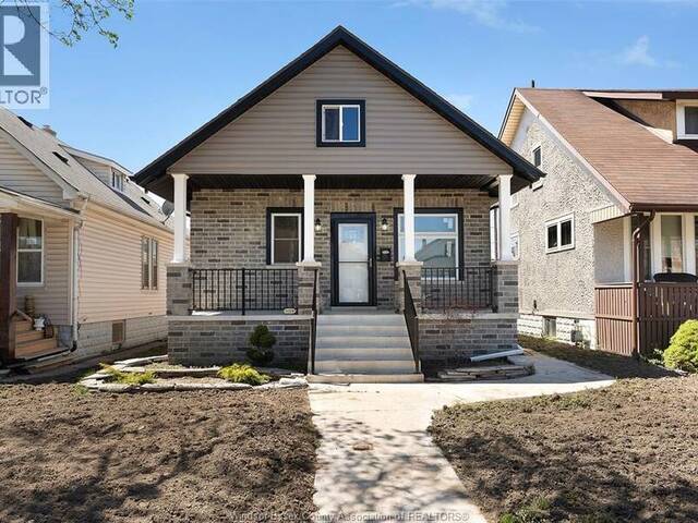 1059 ELSMERE AVENUE Windsor Ontario, N9A 2B1 - 4 Bedrooms Home For Sale
