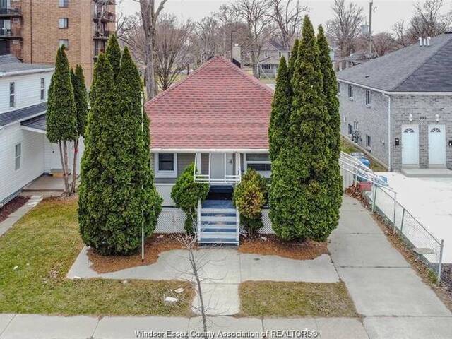 609 St. Joseph Windsor Ontario, N9C 3H3 - 8 Bedrooms Home For Sale