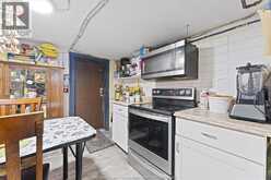 3060 Sandwich | Windsor Ontario | Slide Image Thirty