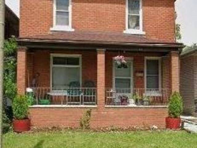 876 DOUGALL AVENUE Windsor Ontario, N9A 4R1 - 3 Bedrooms Home For Sale