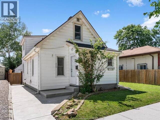 2509 ALEXIS ROAD Windsor Ontario, N9J 1Y3 - 3 Bedrooms Home For Sale