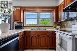 1582 County Rd 34 | Kingsville Ontario | Slide Image Ten