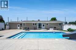 1582 County Rd 34 | Kingsville Ontario | Slide Image Thirty-six
