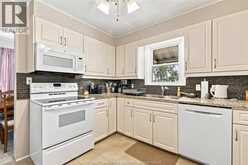 889 PATRICE DRIVE | Windsor Ontario | Slide Image Sixteen