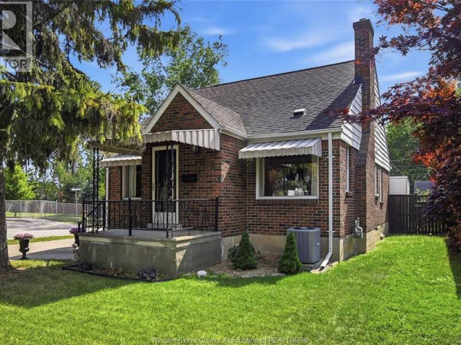 889 PATRICE DRIVE, Windsor, Ontario N8S 2R7