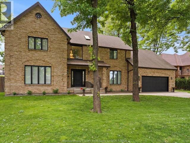 359 ELMGROVE Windsor Ontario, N8N 4H1 - 5 Bedrooms Home For Sale